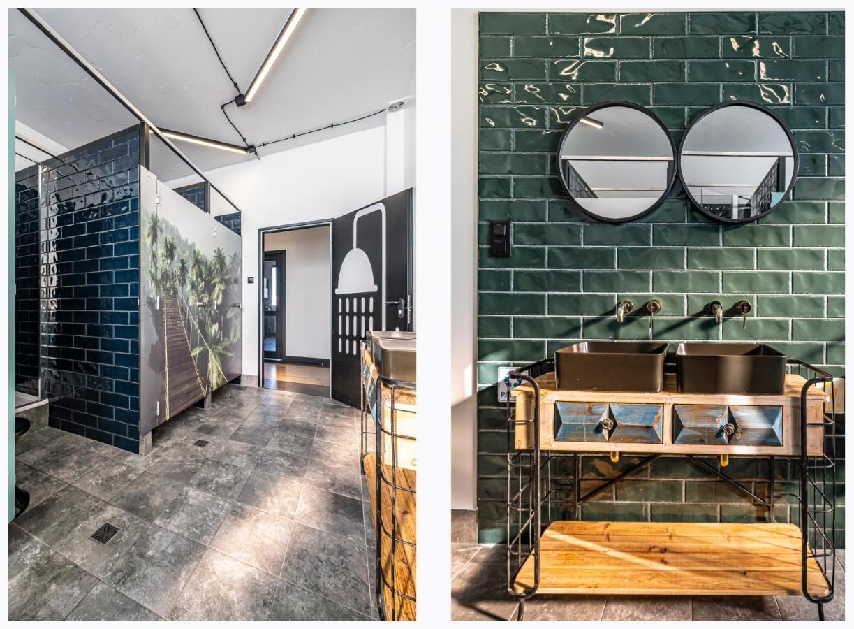 Vola Hostel Warsaw Exterior photo