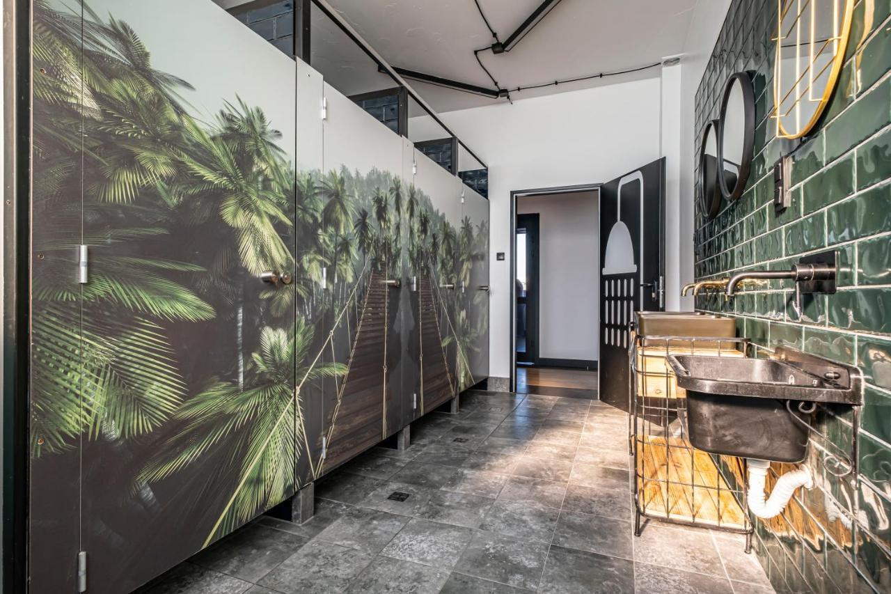 Vola Hostel Warsaw Exterior photo