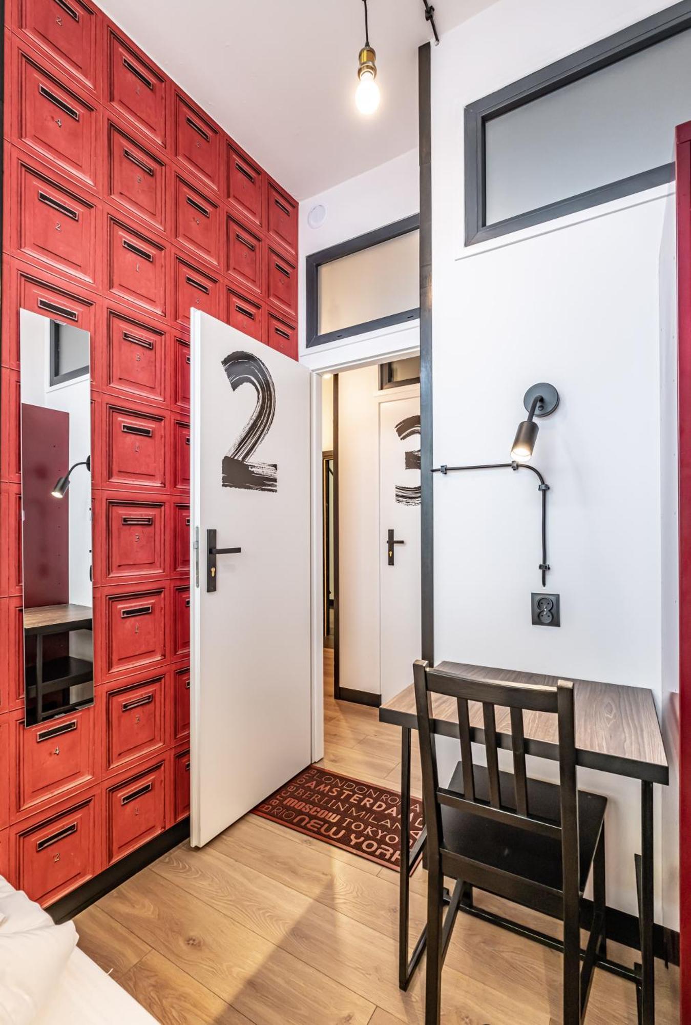 Vola Hostel Warsaw Exterior photo