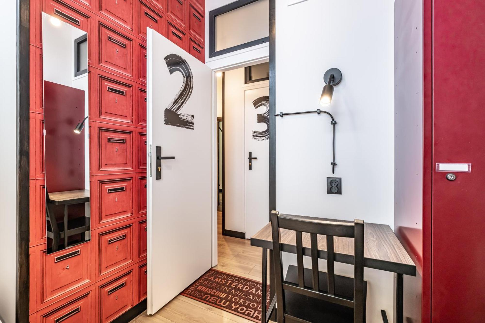 Vola Hostel Warsaw Exterior photo