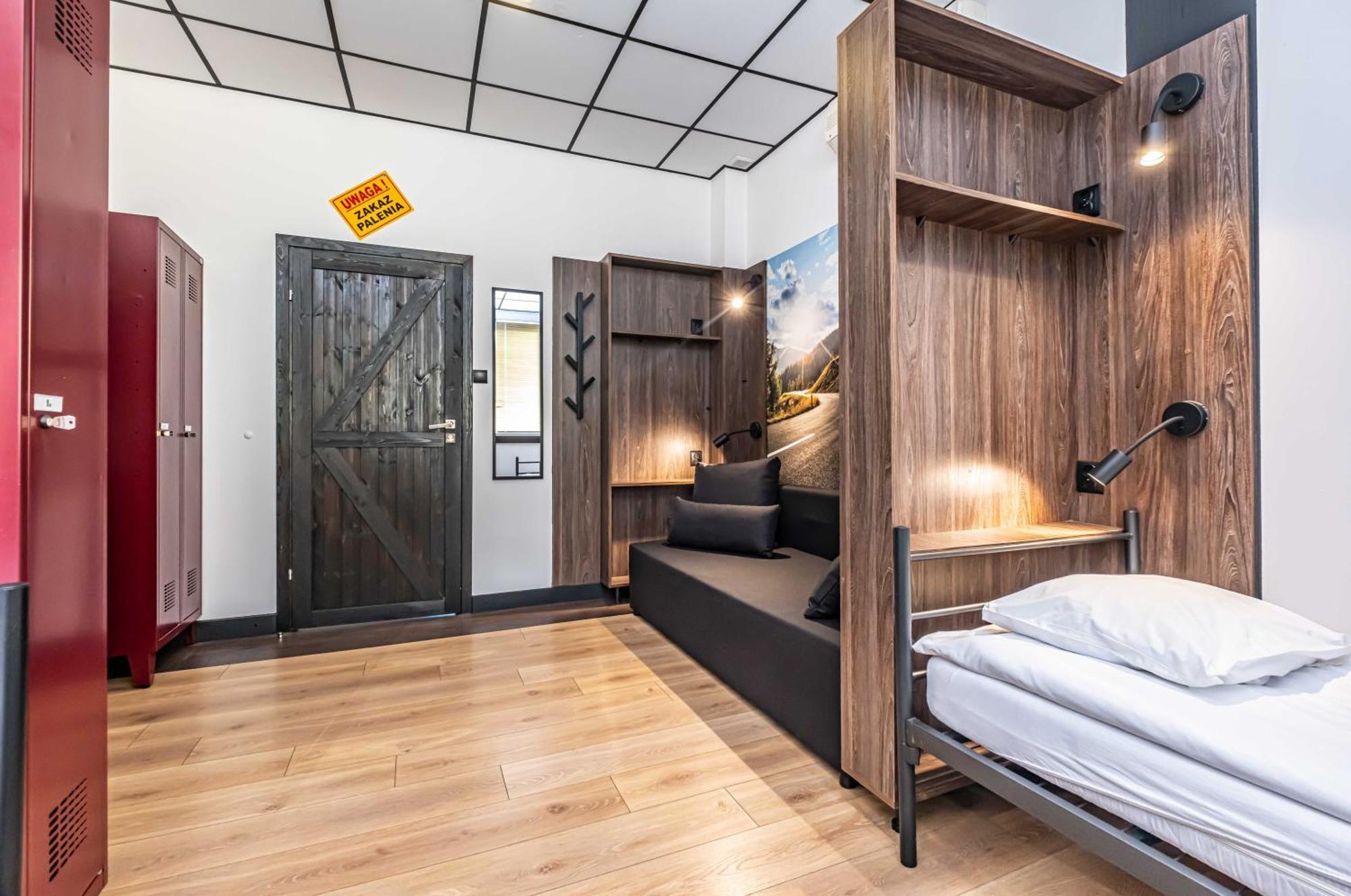 Vola Hostel Warsaw Exterior photo