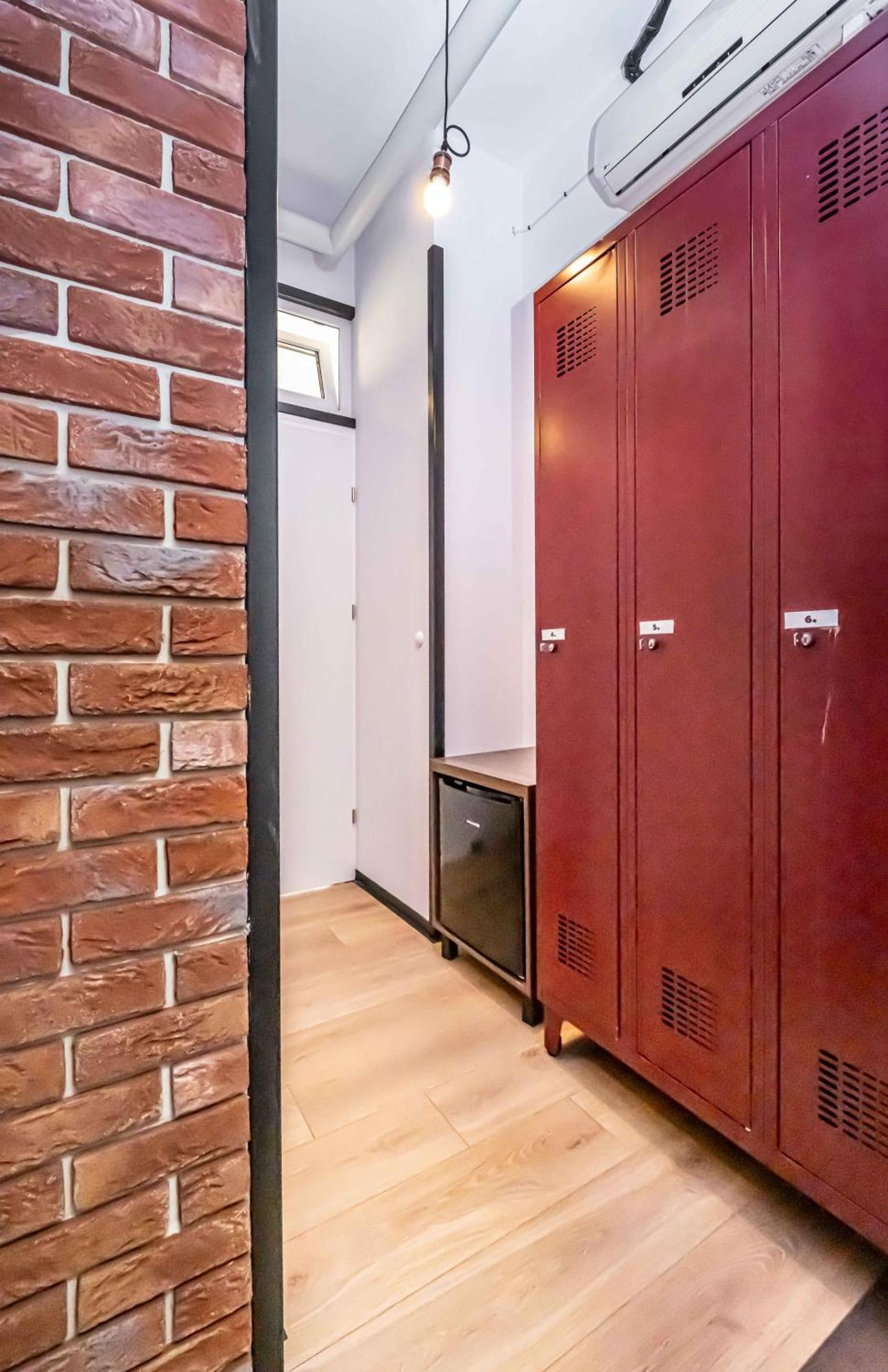 Vola Hostel Warsaw Exterior photo
