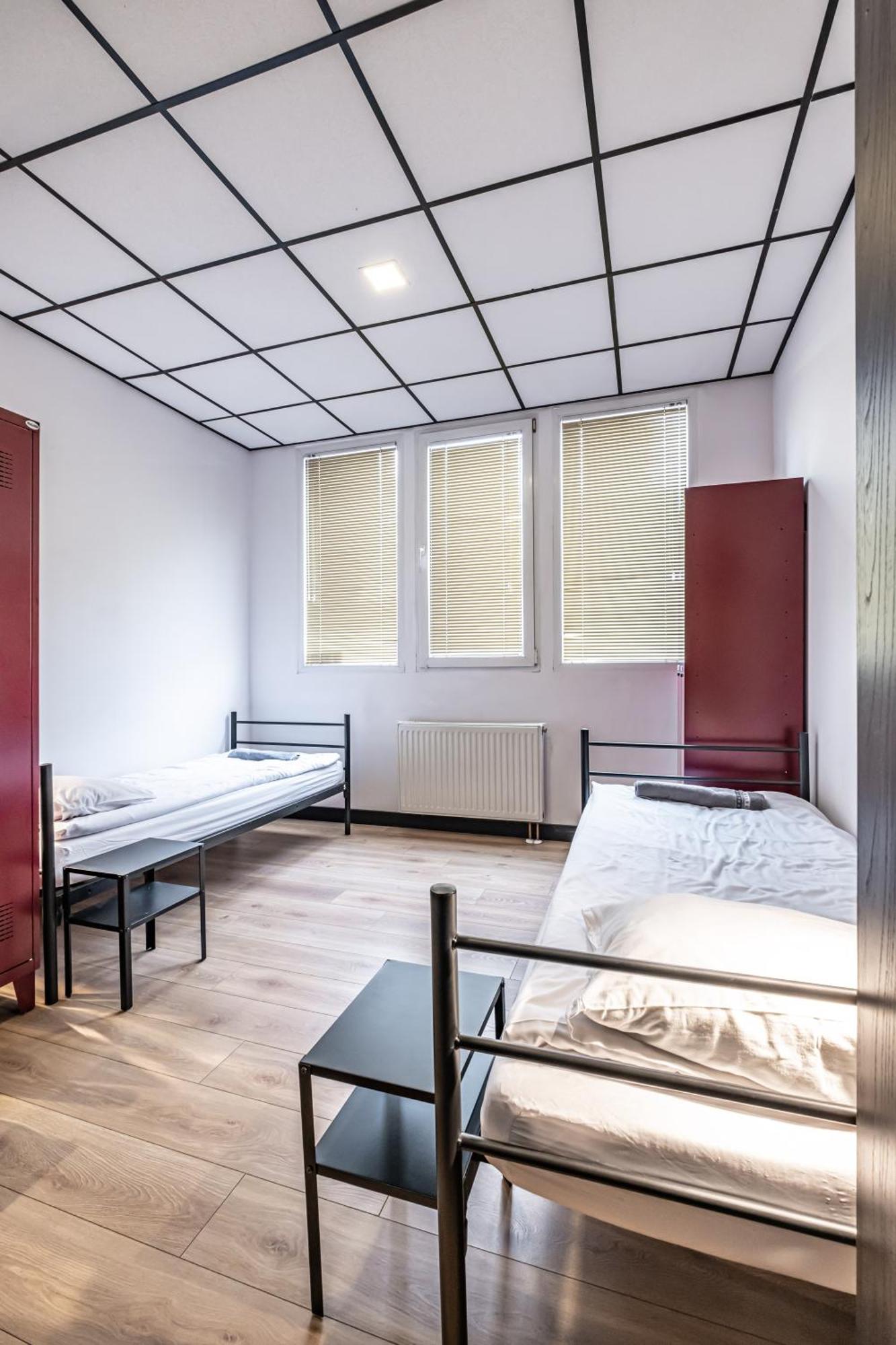 Vola Hostel Warsaw Exterior photo